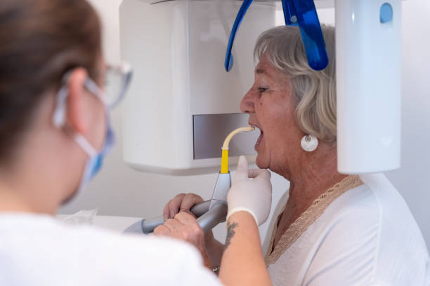 Best Emergency Tooth Extraction in Desert Hot Springs, CA